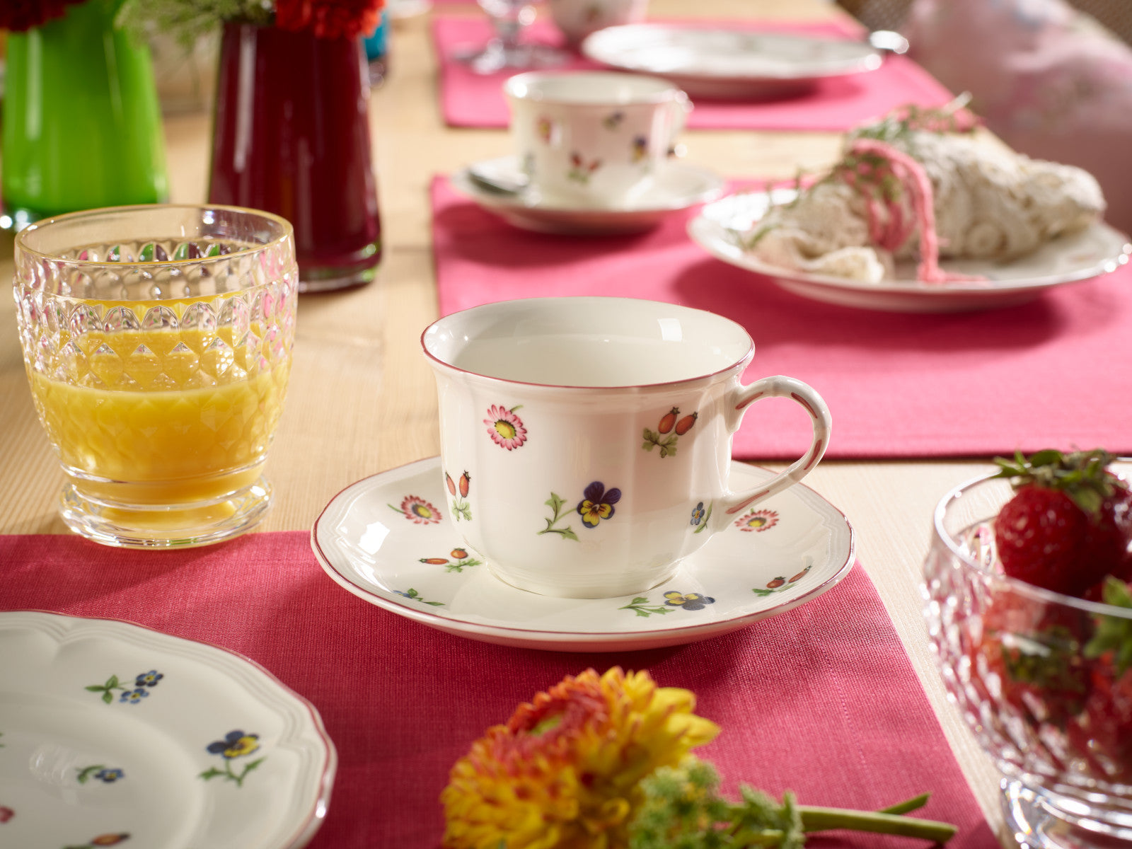 Villeroy & Boch Petite Fleur Frühstückstasse mit Untertasse 2tlg. - Produktbild 2