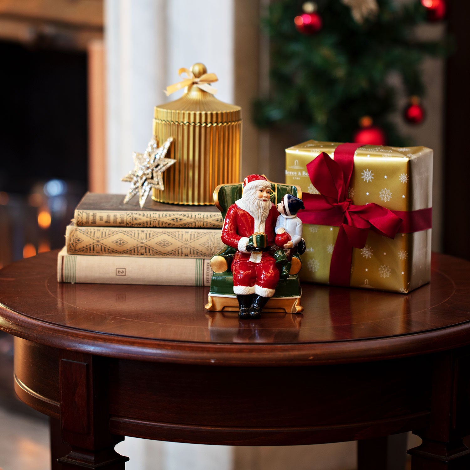 Villeroy & Boch Christmas Toys Santa auf Sessel - Produktbild 2