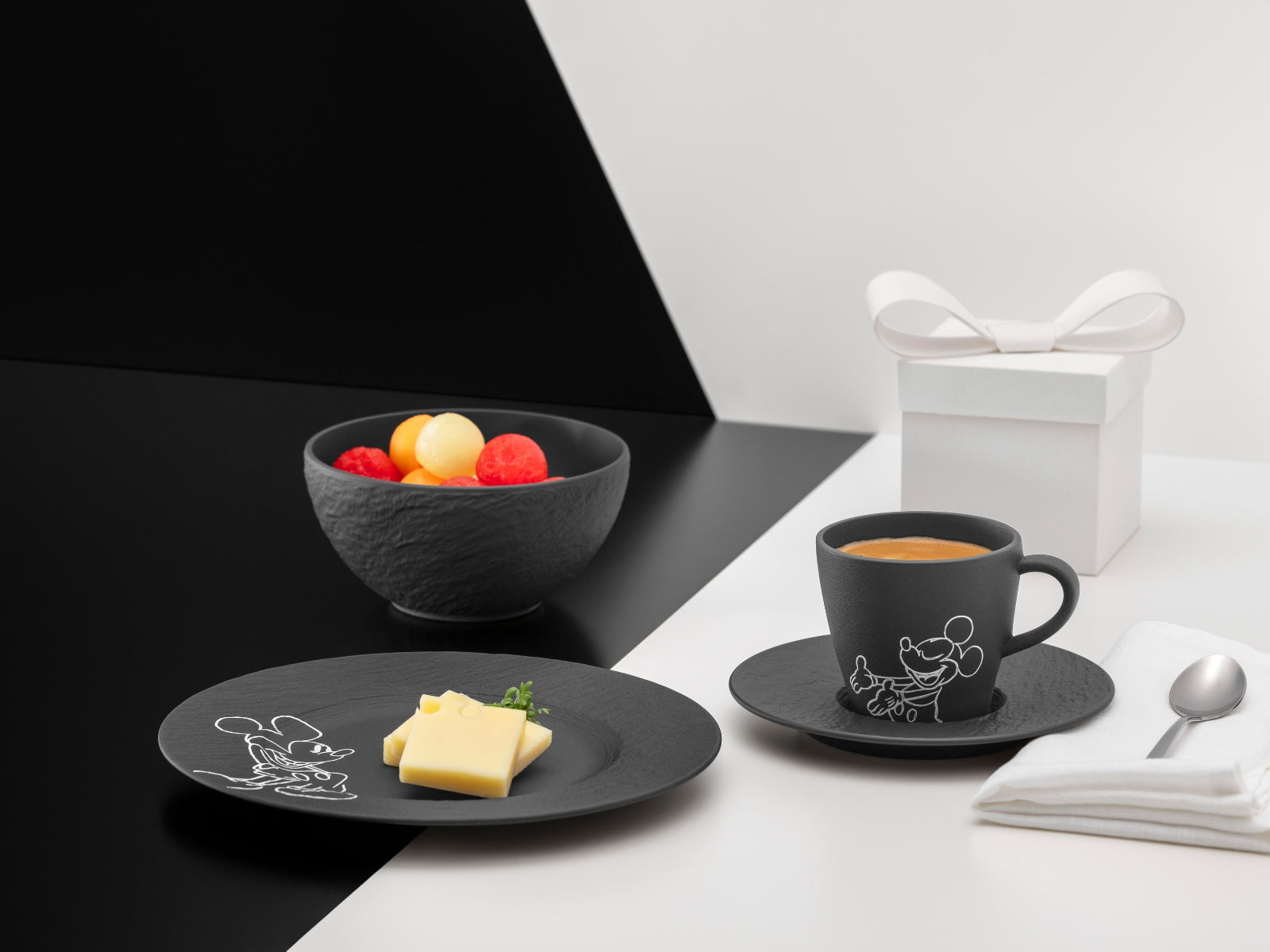 Villeroy & Boch Manufacture Rock - Mickey Mouse Frühstücks-Set 4tlg - Produktbild 2