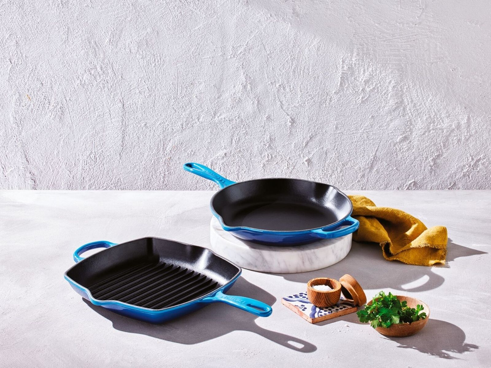 Le Creuset Brat- und Servierpfanne Signature bleu riviera 23cm - Produktbild 8