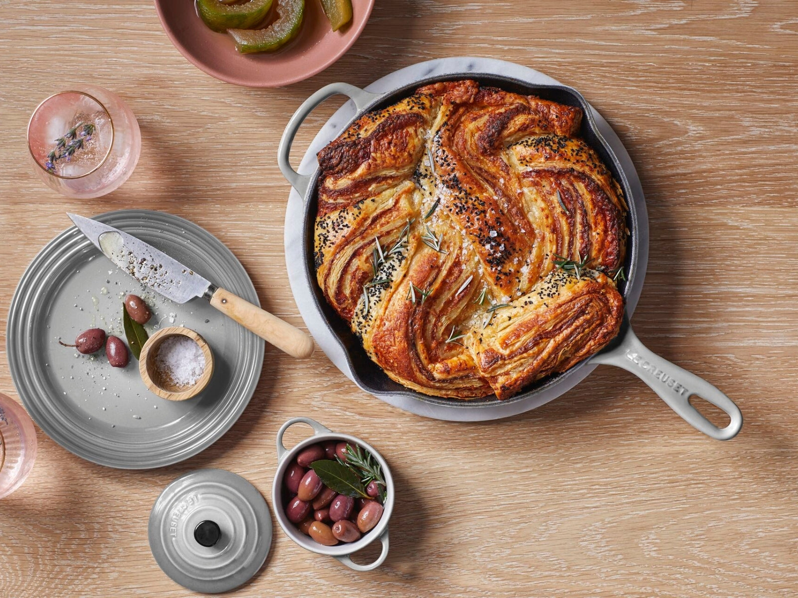 Le Creuset Brat- und Servierpfanne Signature perlgrau 26cm - Produktbild 6