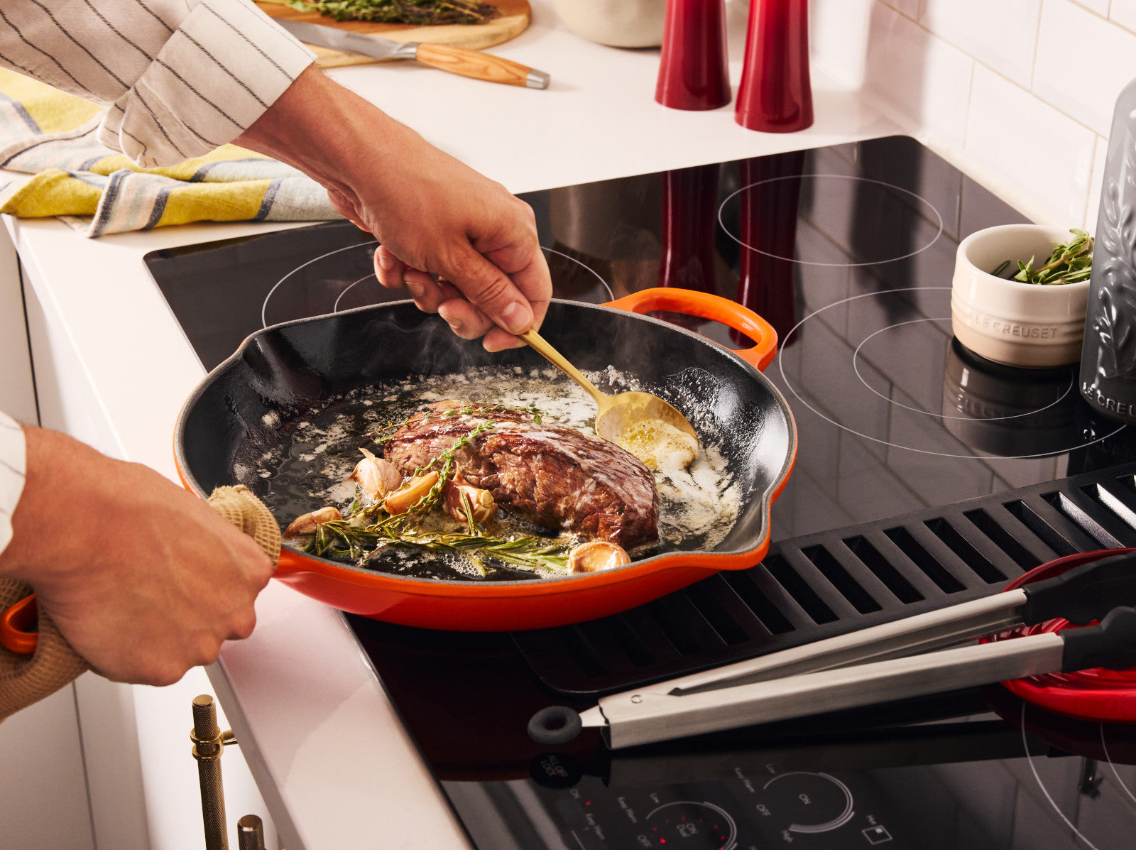 Le Creuset Brat- und Servierpfanne Signature rund nuit 30cm - Produktbild 9