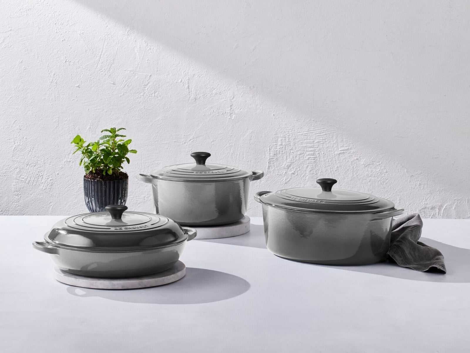 Le Creuset Bräter Tradition rund perlgrau 24cm - Produktbild 6