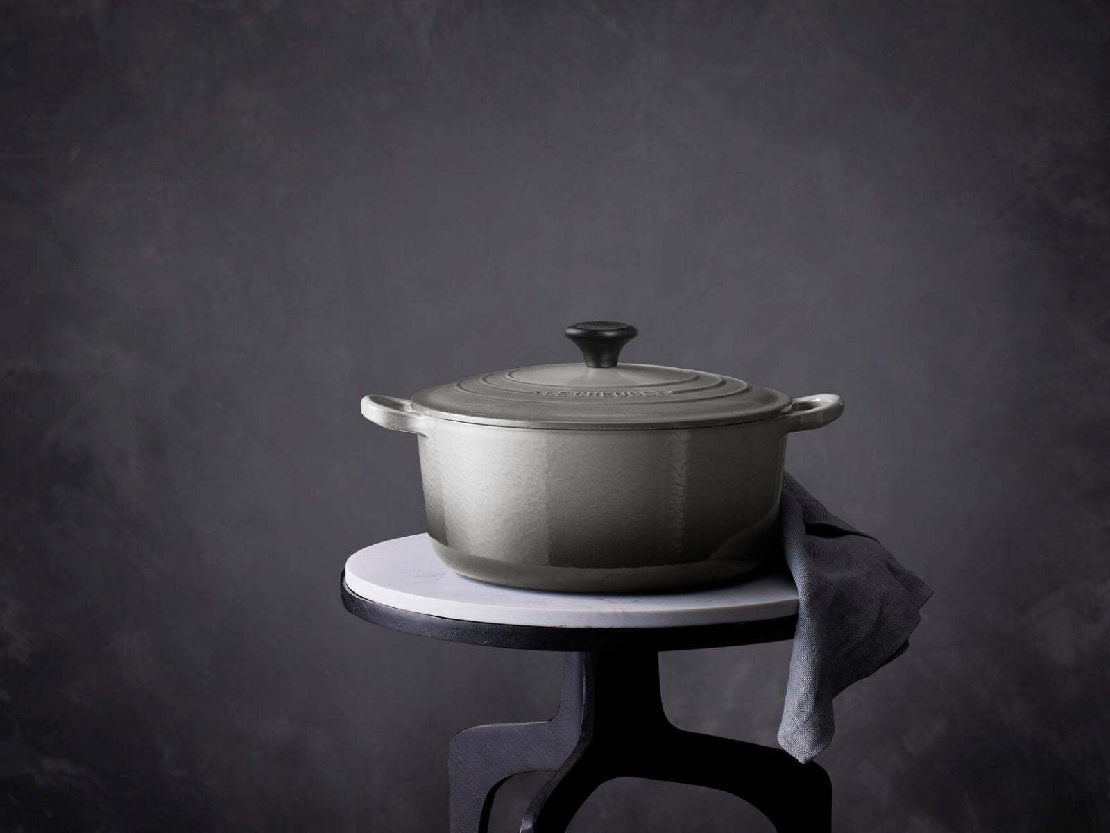 Le Creuset Bräter Tradition rund perlgrau 24cm - Produktbild 8