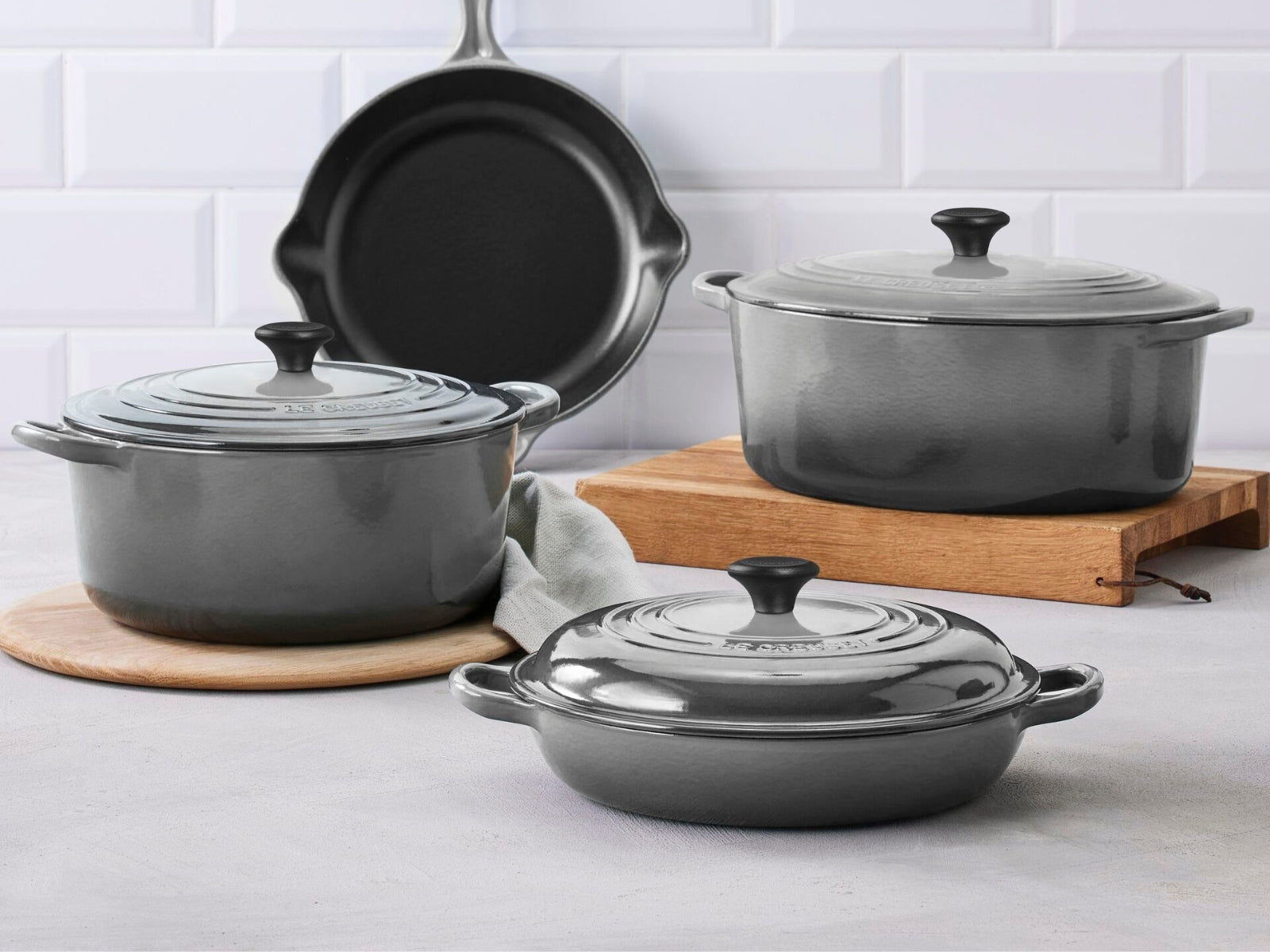 Le Creuset Bräter Tradition rund perlgrau 24cm - Produktbild 9