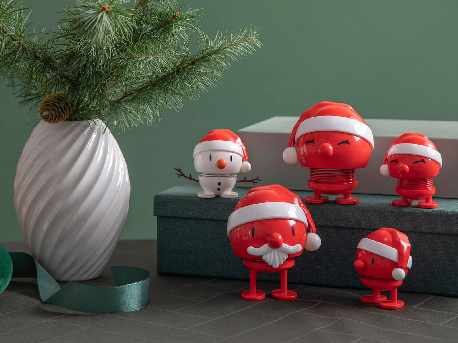Hoptimist Santa Claus Bumble M red 10,5cm - Produktbild 5