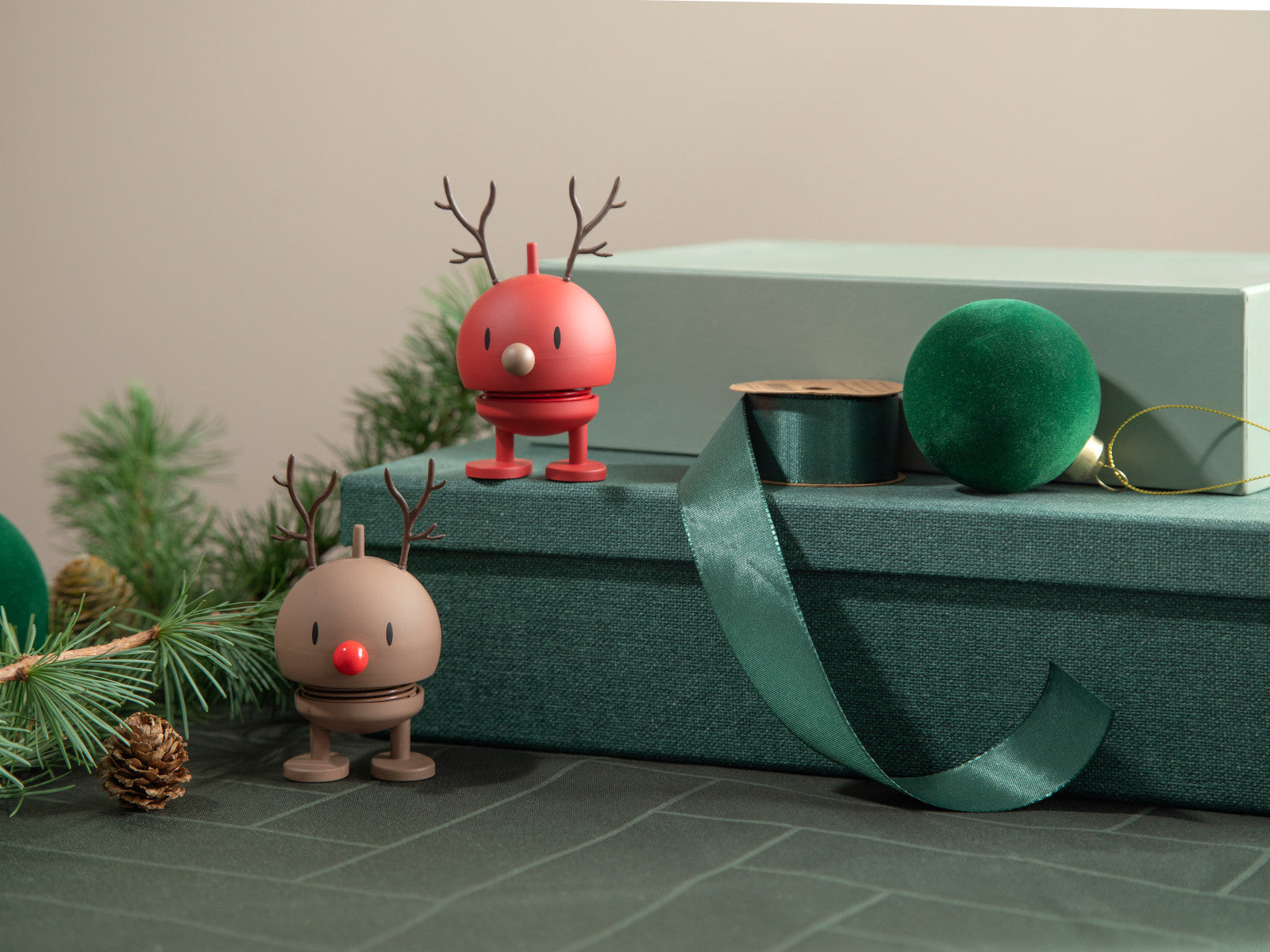 Hoptimist Reindeer Bumble M red 7,5cm - Produktbild 3