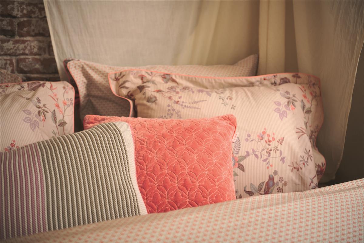 PIP STUDIO Quilty Dreams Kissen coral 45x45cm (1 Stück) - Produktbild 2