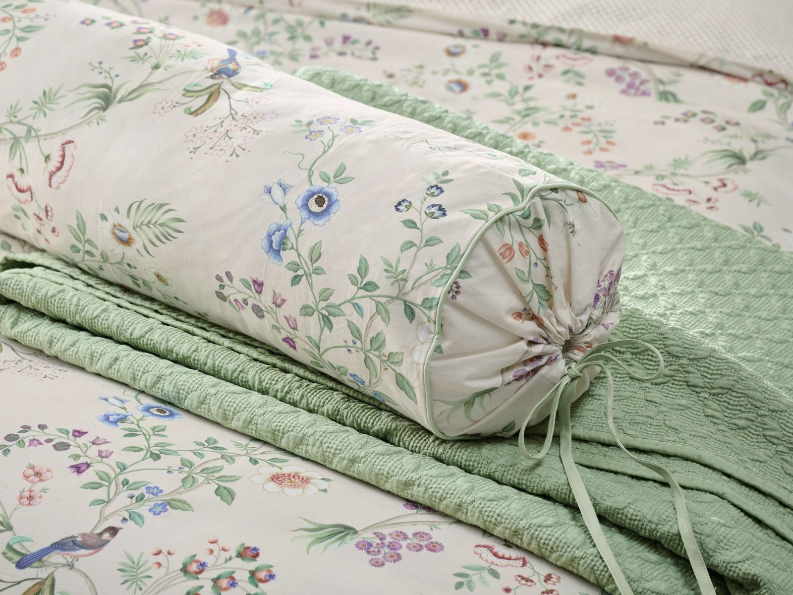 PIP STUDIO Lotus Lullaby Kissen Rolle off-white 22x70cm (1Stück) - Produktbild 4