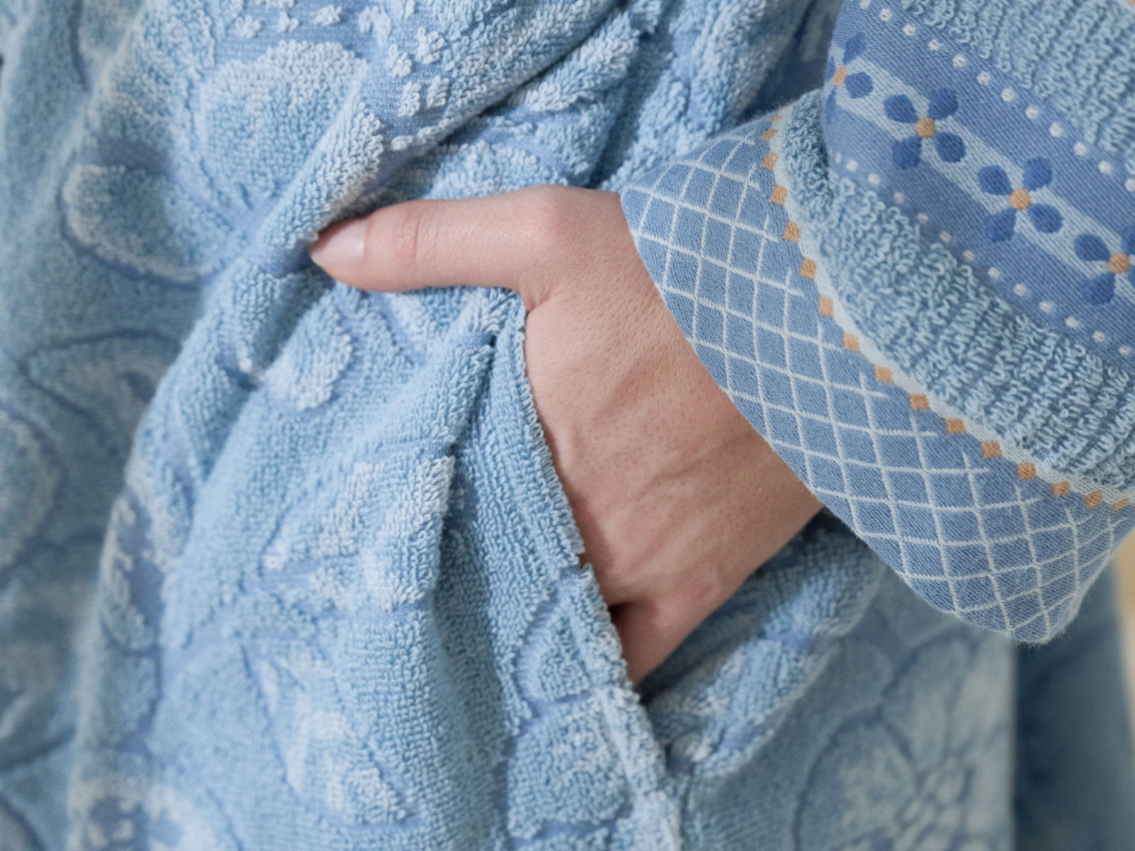 PIP STUDIO Jasmin Jacquard Bademantel light blue XL (1 Stück) - Produktbild 7