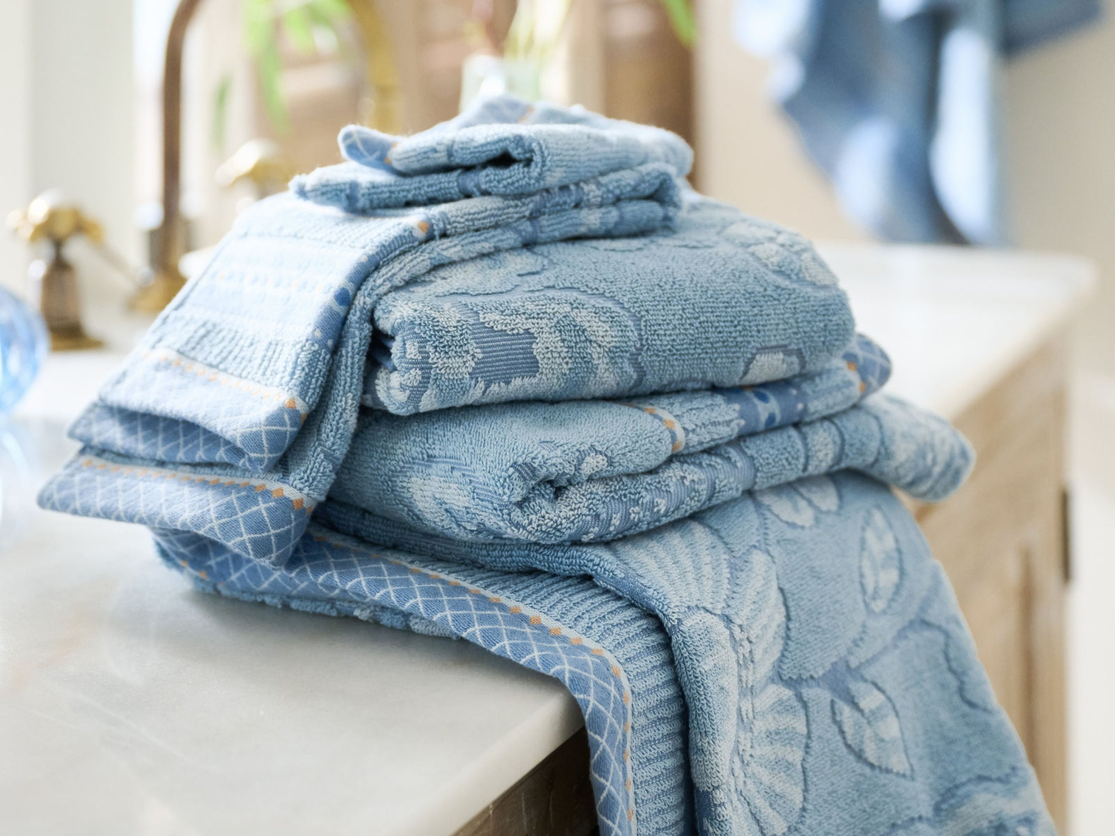 PIP STUDIO Jasmin Jacquard Waschhandschuh light blue 16x22cm (1 Stück) - Produktbild 2