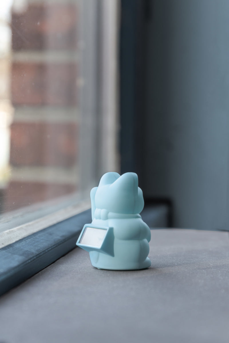 Donkey Products Lucky Cat Solar Winkekatze hellblau 6,5cm - Produktbild 4