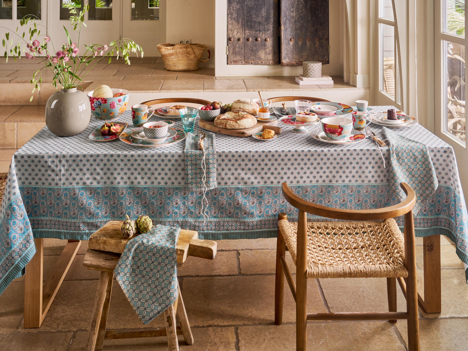 PIP STUDIO Blooming Tales Khaki-Blue Tischdecke 150x300cm - Produktbild 4