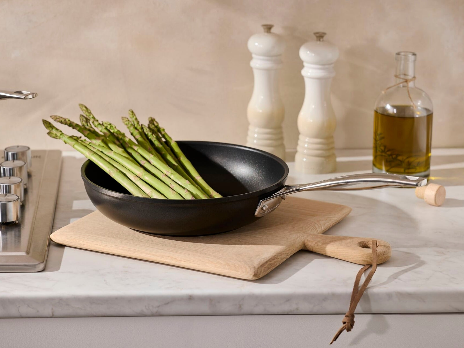 Le Creuset Aluminium-Antihaft Bratpfanne rund hoch 26cm - Produktbild 9