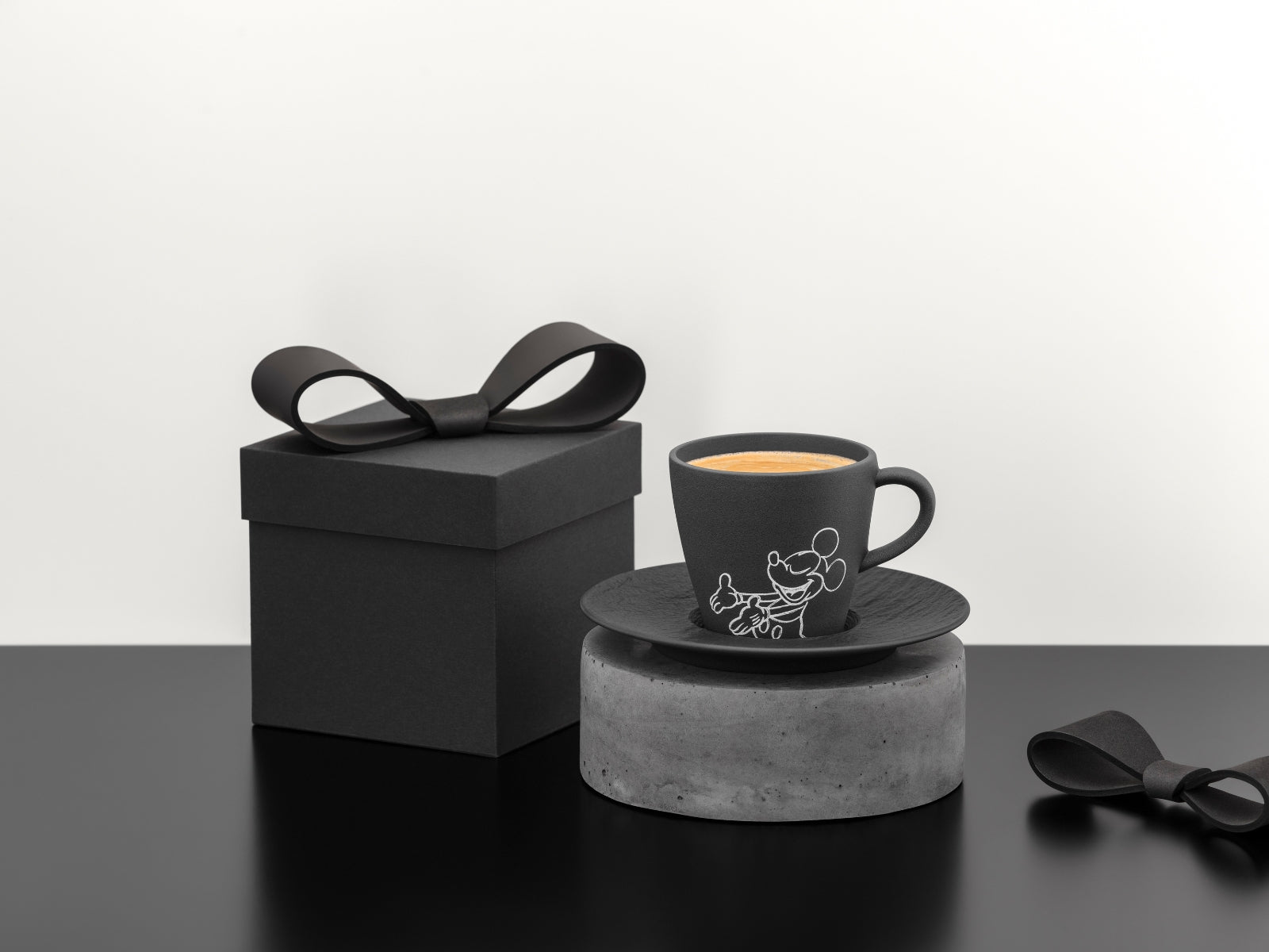 Villeroy & Boch Manufacture Rock - Mickey Mouse Kaffee-Untertasse 15,5cm - Produktbild 3