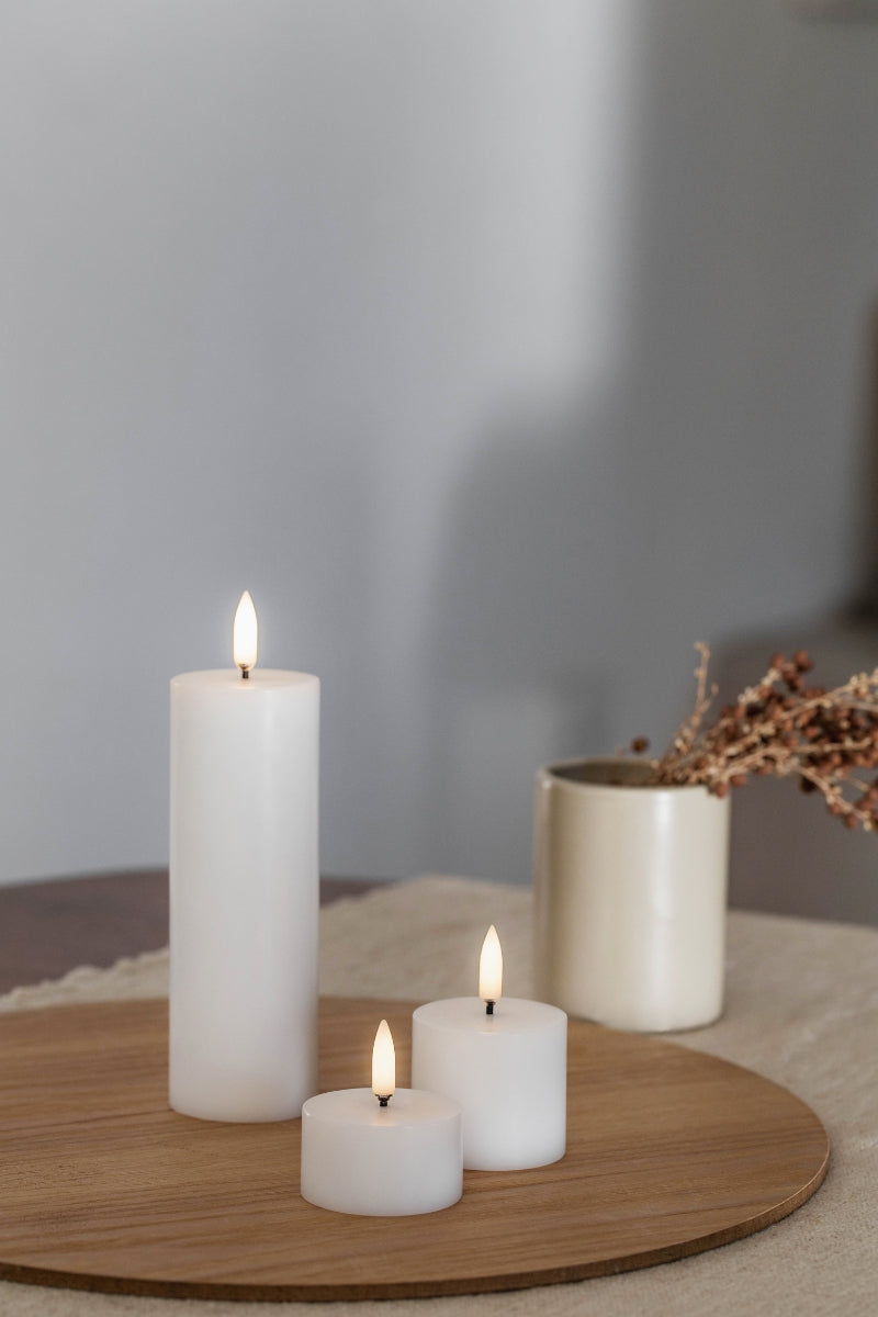 UYUNI LIGHTING Pillar LED-Kerze Smooth nordic white 5x7,5cm - Produktbild 7