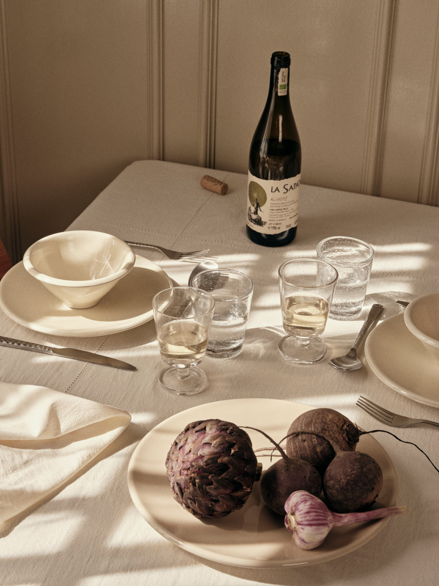 Broste Copenhagen Hammered Rotweingläser klar 0,4l 4er Set - Produktbild 2