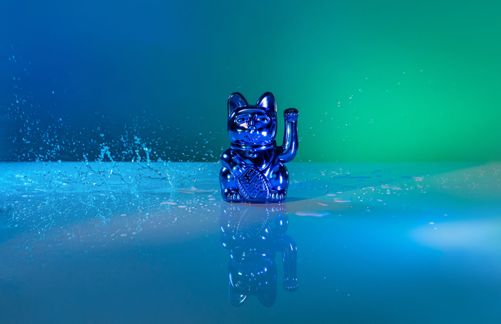 Donkey Products Lucky Cat Cosmic Winkekatze shiny blue 15cm - Produktbild 7