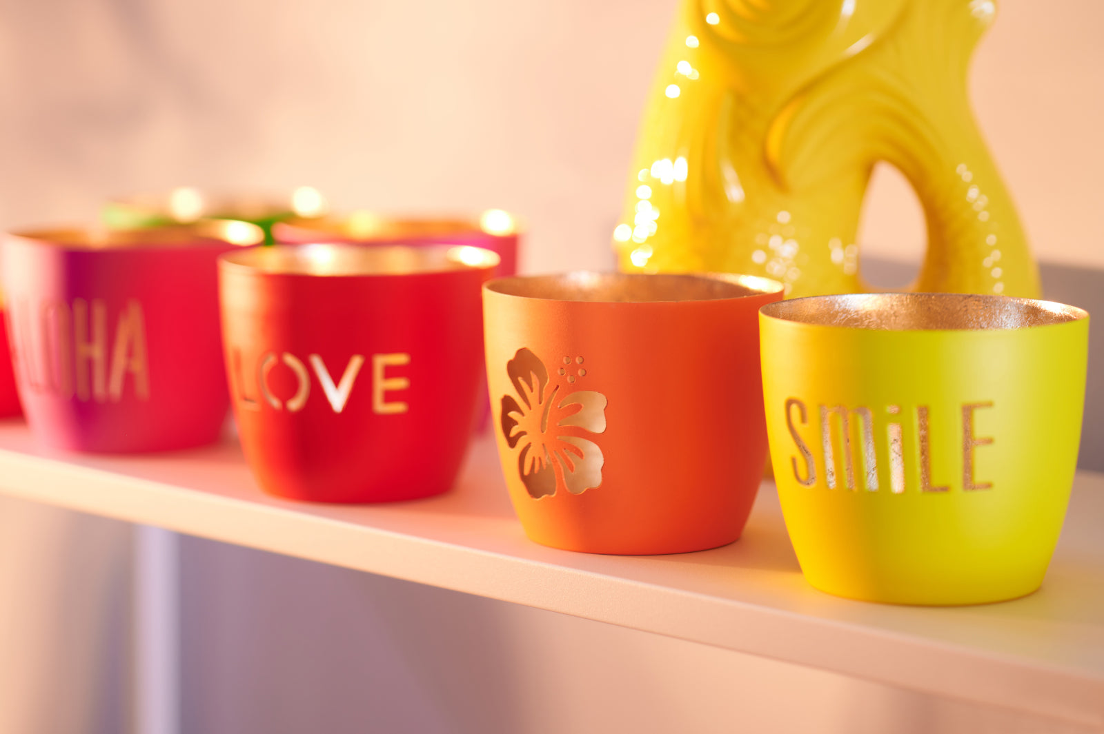 Giftcompany Madras Windlicht M Smile neon gelb/gold 8,5cm - Produktbild 2