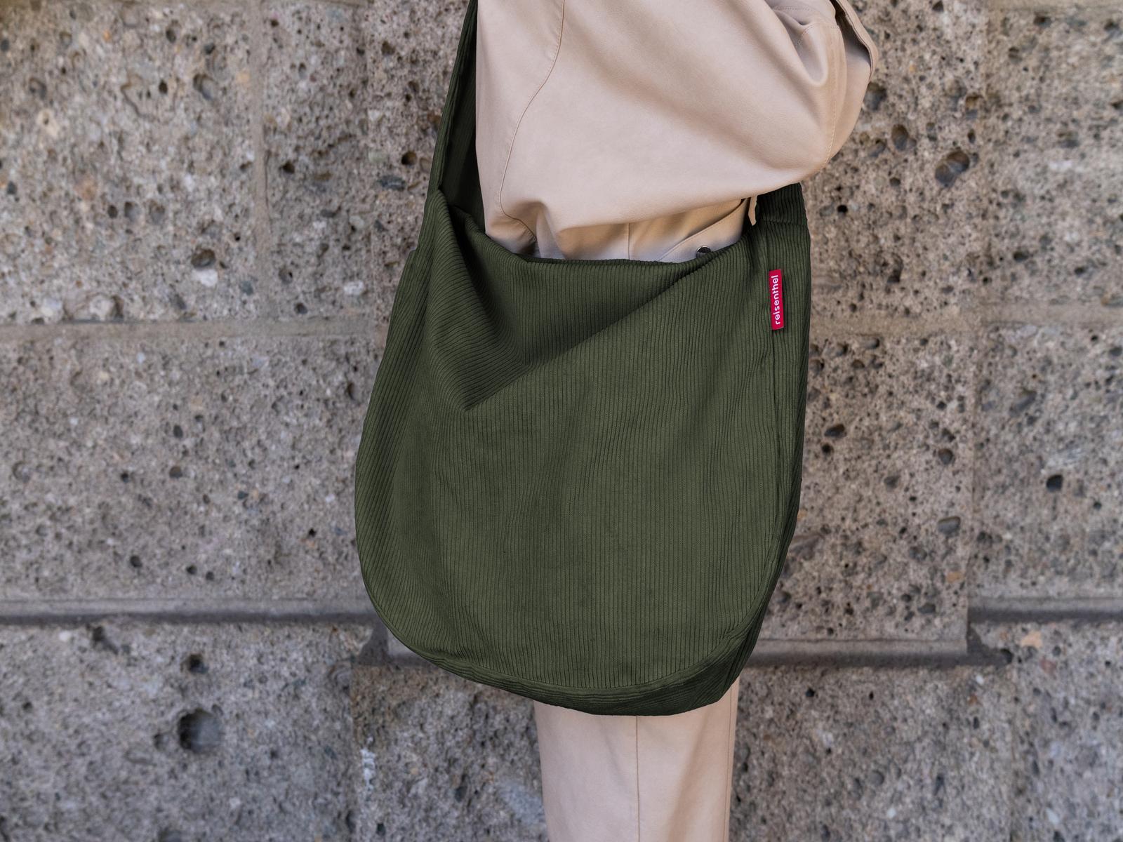 reisenthel moonbag cord dark matcha - Produktbild 7