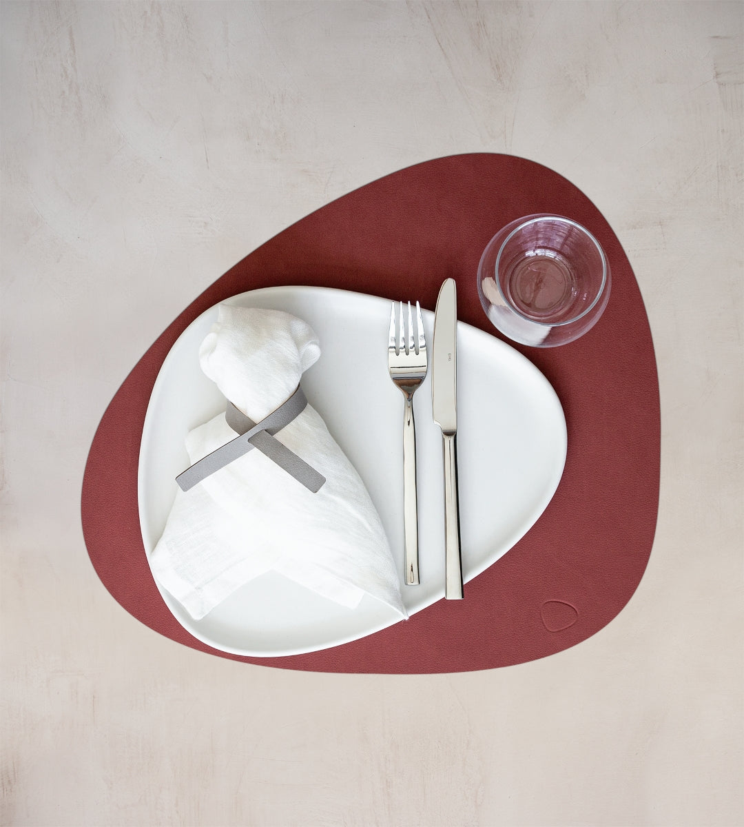 LIND DNA NUPO Tischset Curve L red 37 x 44 cm - Produktbild 2