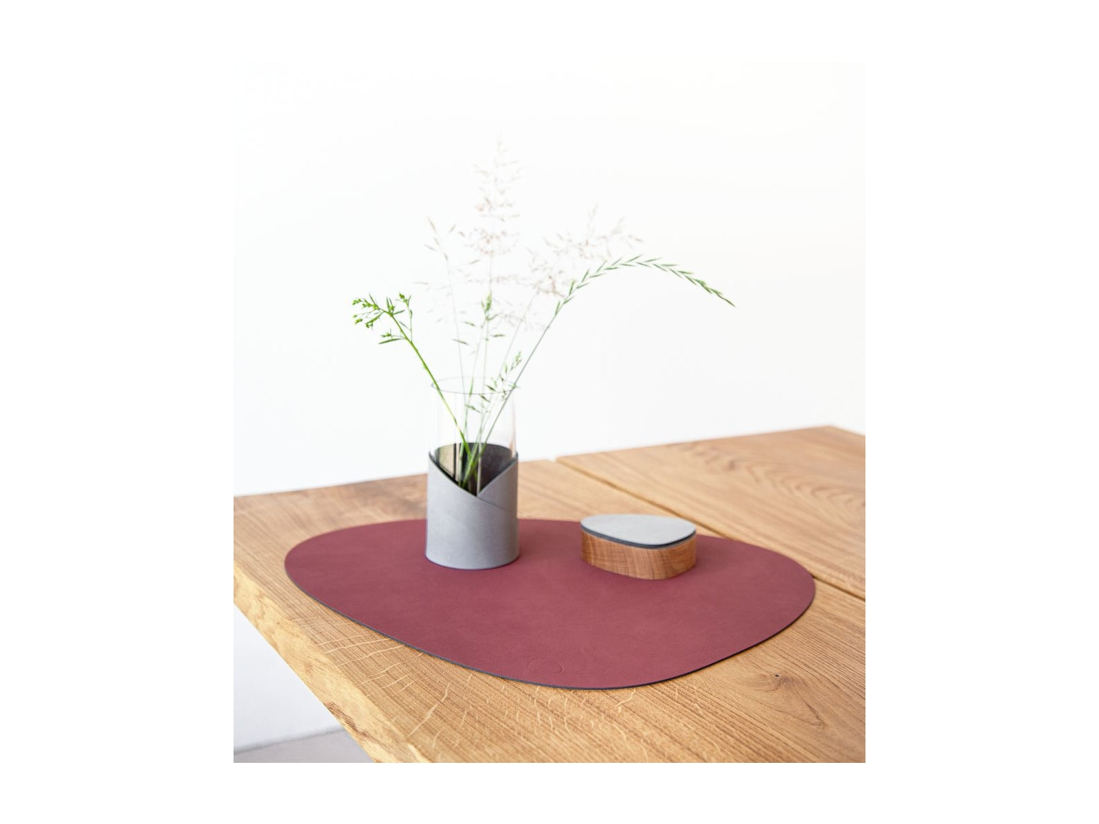 LIND DNA BULL Tischset Curve L red 37 x 44 cm - Produktbild 2