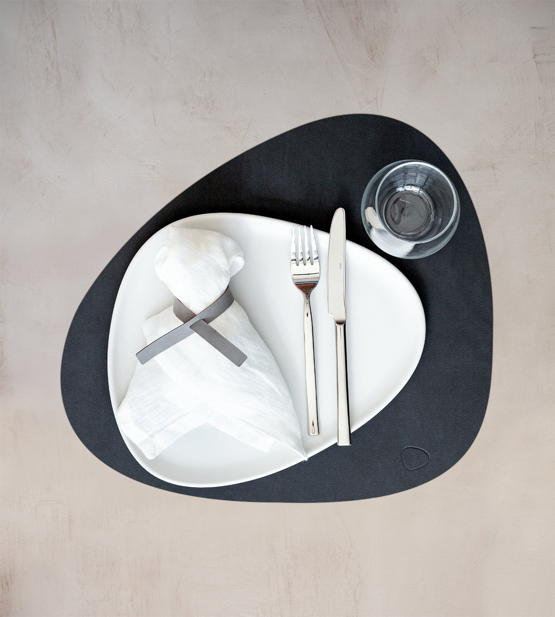 LIND DNA NUPO Tischset Curve L black 37 x 44 cm - Produktbild 4