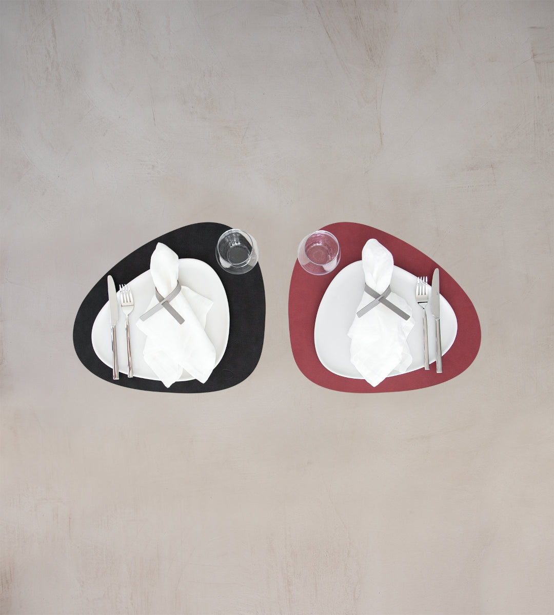LIND DNA DOUBLE CLOUD Tischset Curve L black/red 37 x 44 cm - Produktbild 2