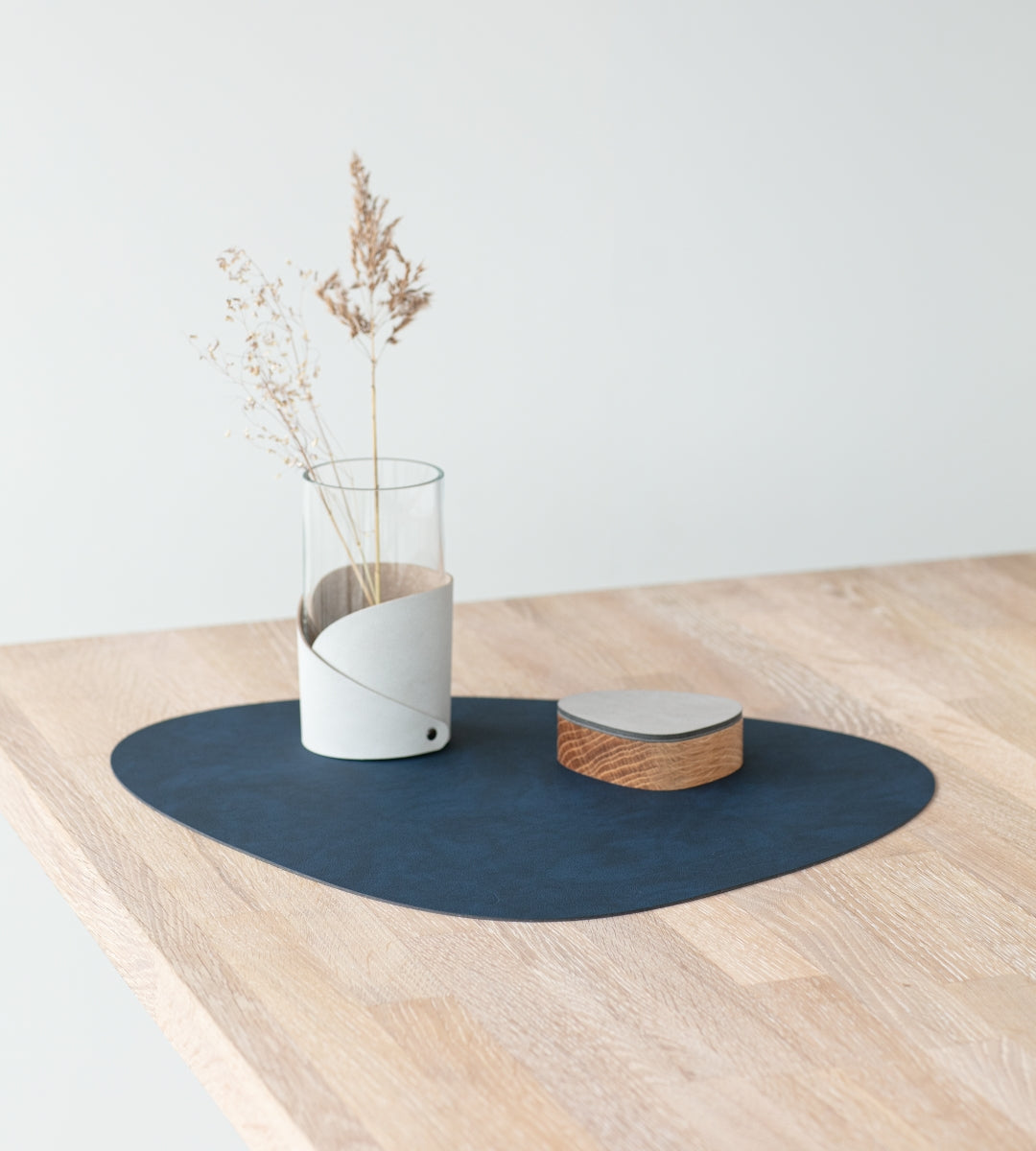 LIND DNA NUPO Tischset Curve L midnight blue 37 x 44 cm - Produktbild 6