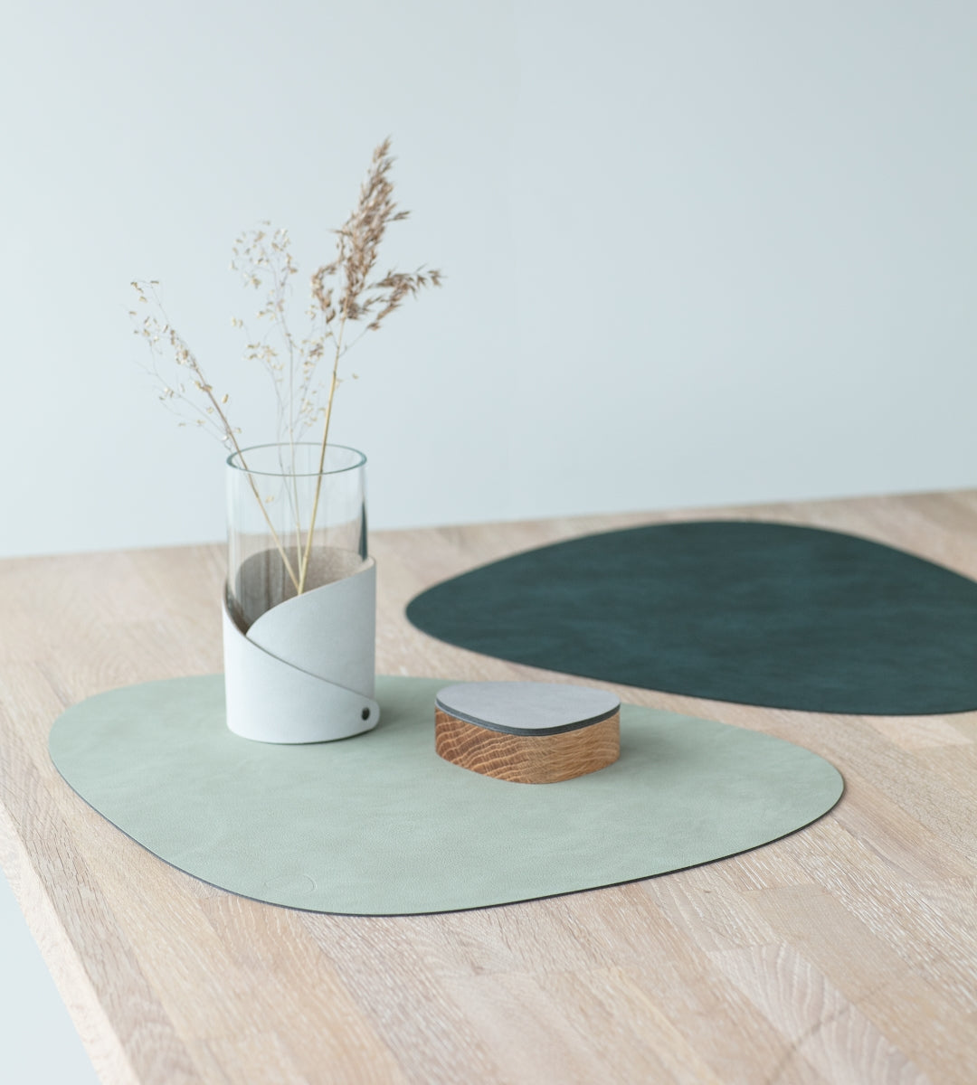LIND DNA DOUBLE Tischset Curve dark green/olive green - Produktbild 3