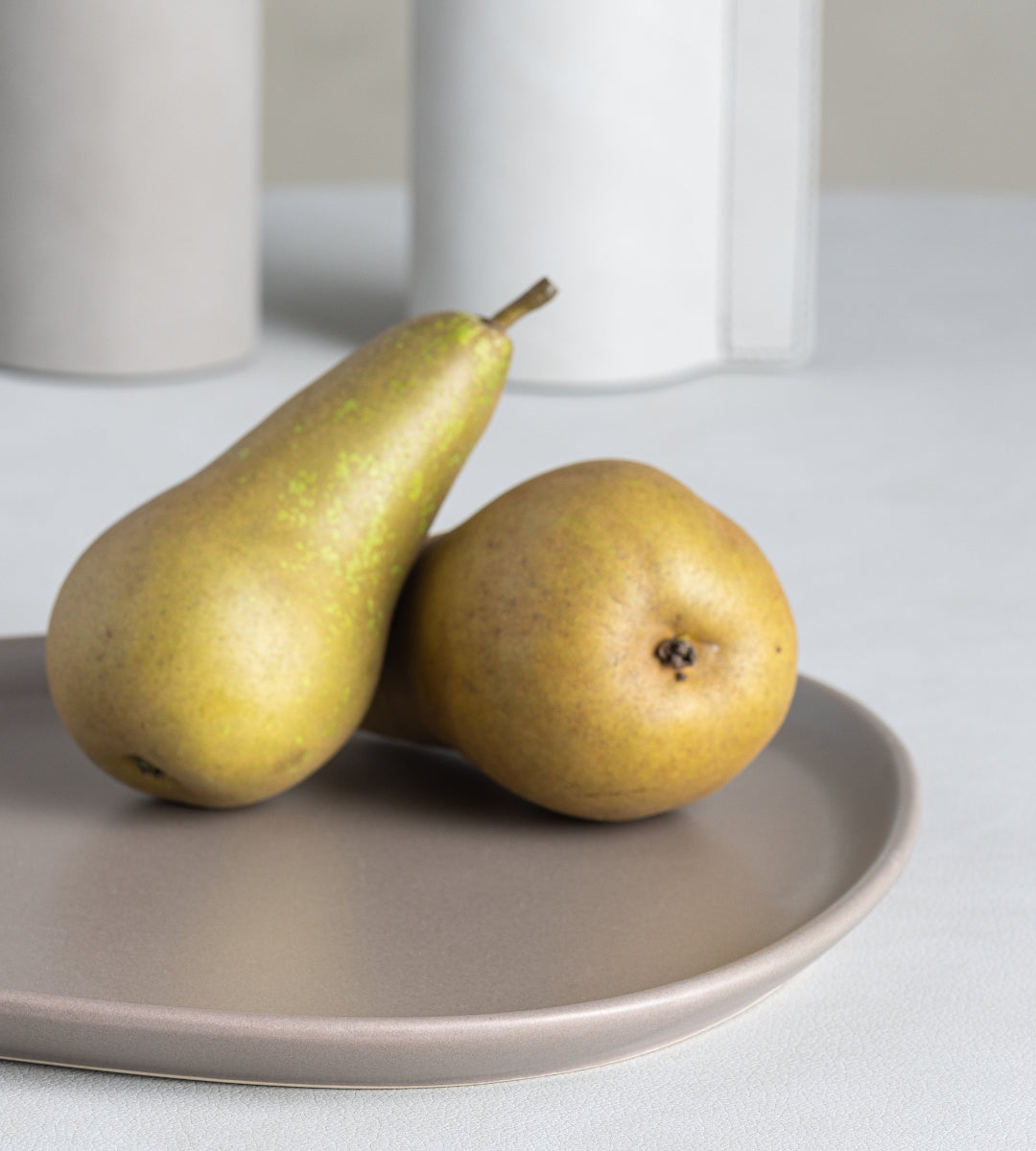 LIND DNA Curve Stoneware Speiseteller warm grey - Produktbild 5