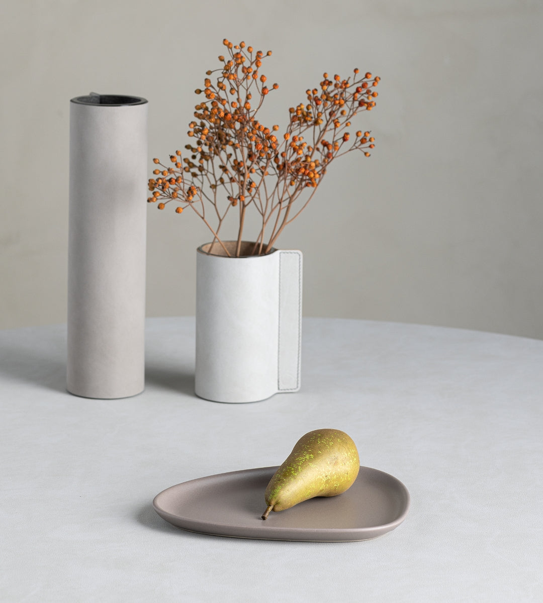 LIND DNA Curve Stoneware Frühstücksteller warm grey - Produktbild 2