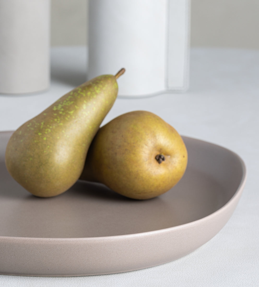 LIND DNA Curve Stoneware Platzteller warm grey - Produktbild 3