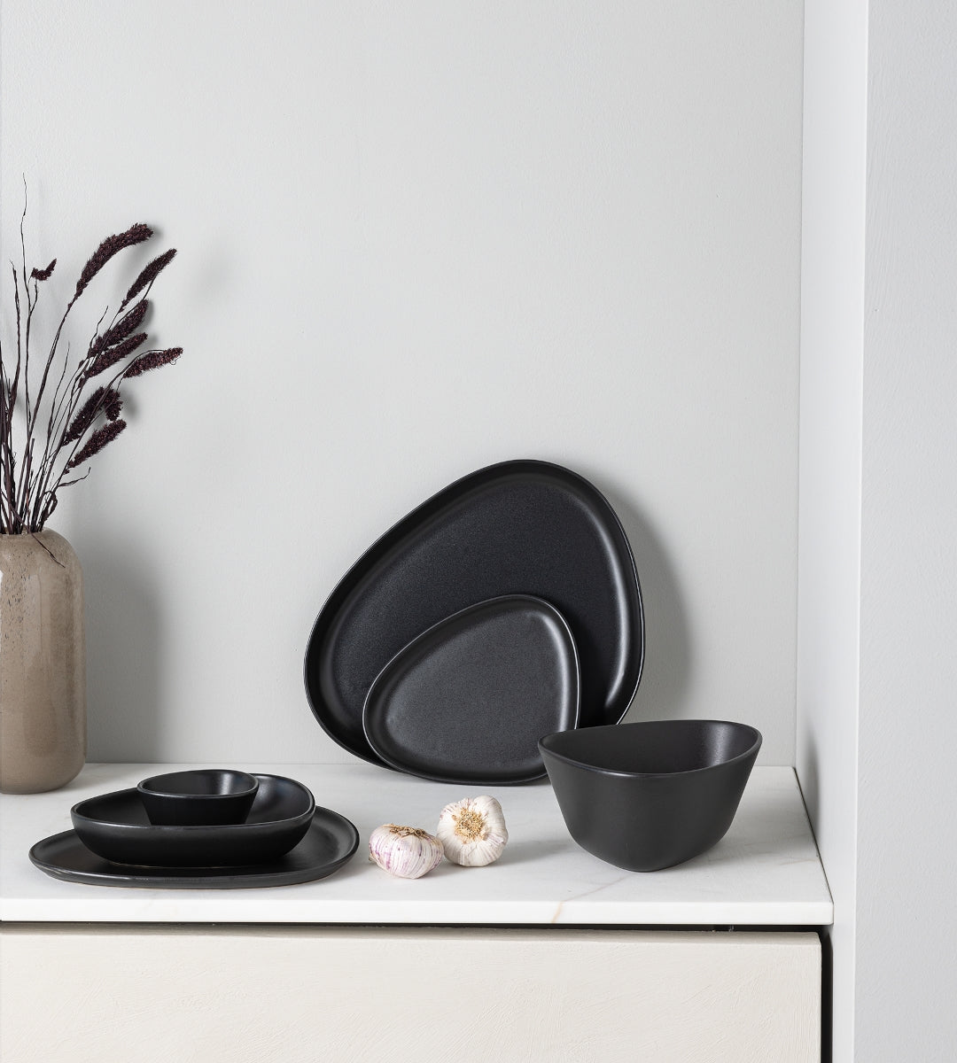 LIND DNA Curve Stoneware Bowl M black - Produktbild 4