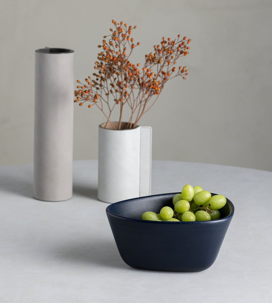 LIND DNA Curve Stoneware Bowl M navy blue - Produktbild 2