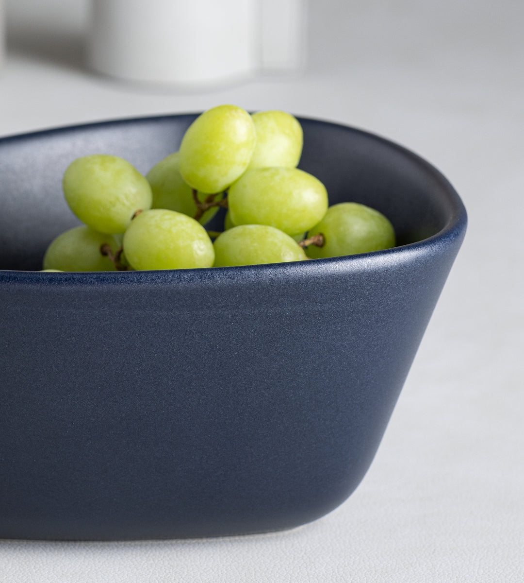 LIND DNA Curve Stoneware Bowl M navy blue - Produktbild 3