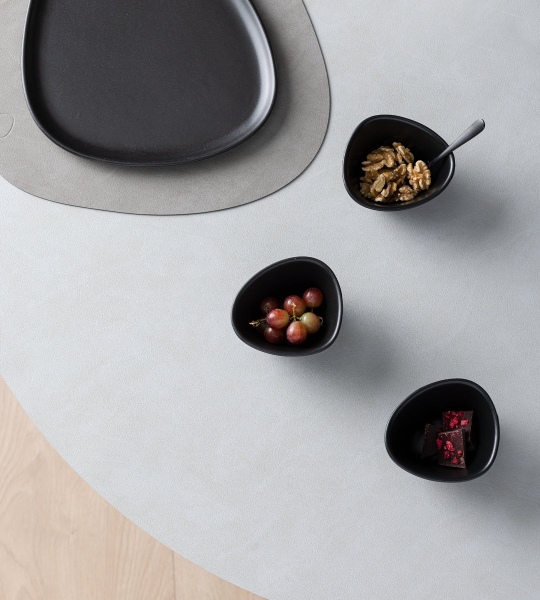 LIND DNA Curve Stoneware Bowl S black - Produktbild 4