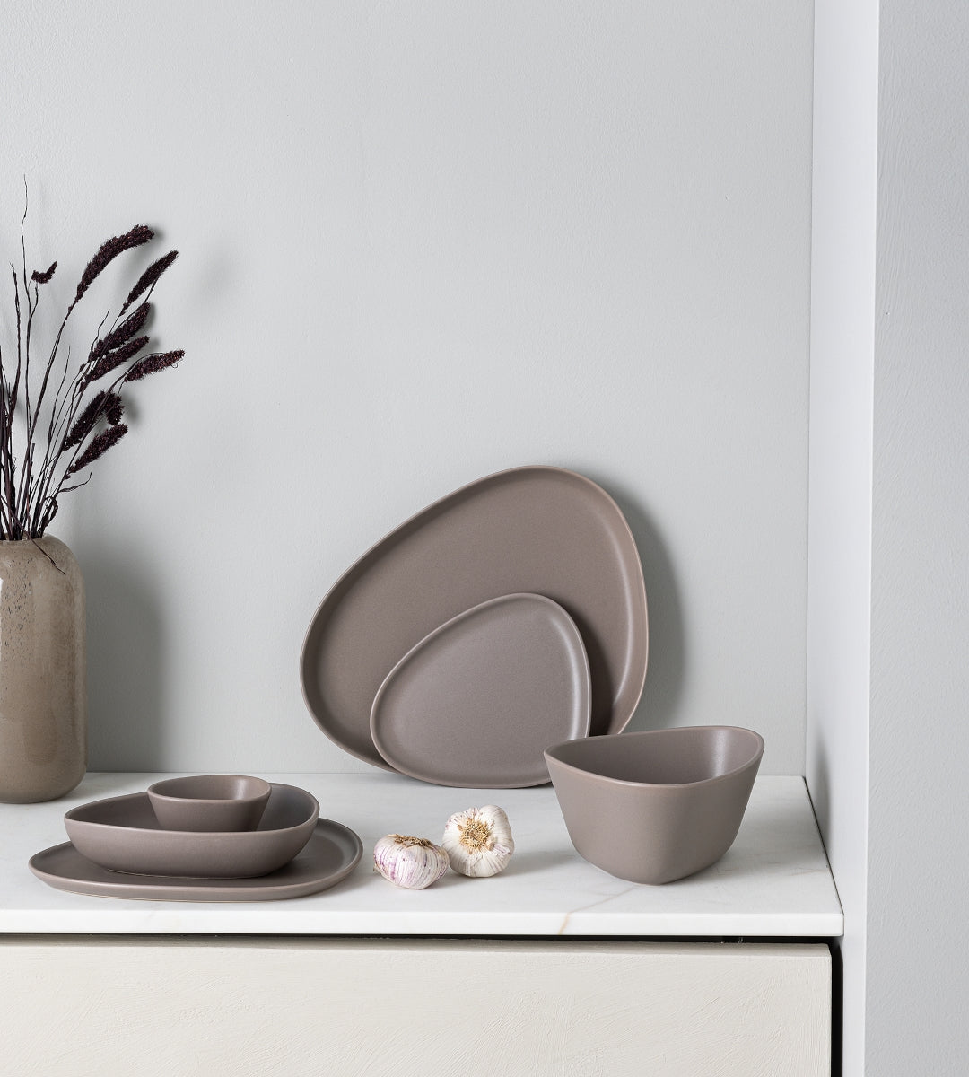 LIND DNA Curve Stoneware Bowl S warm grey - Produktbild 3