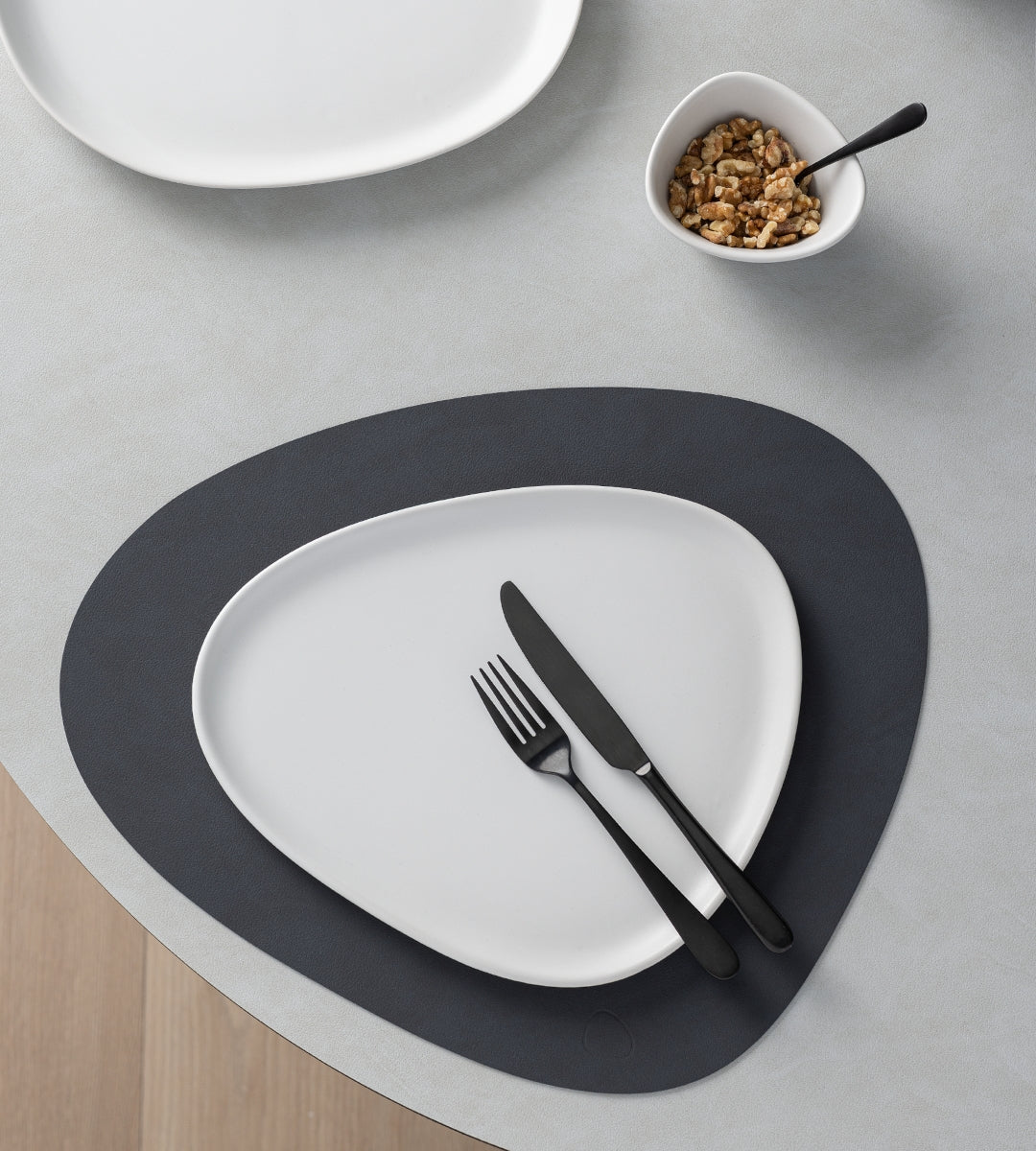 LIND DNA Curve Stoneware Speiseteller off white - Produktbild 3