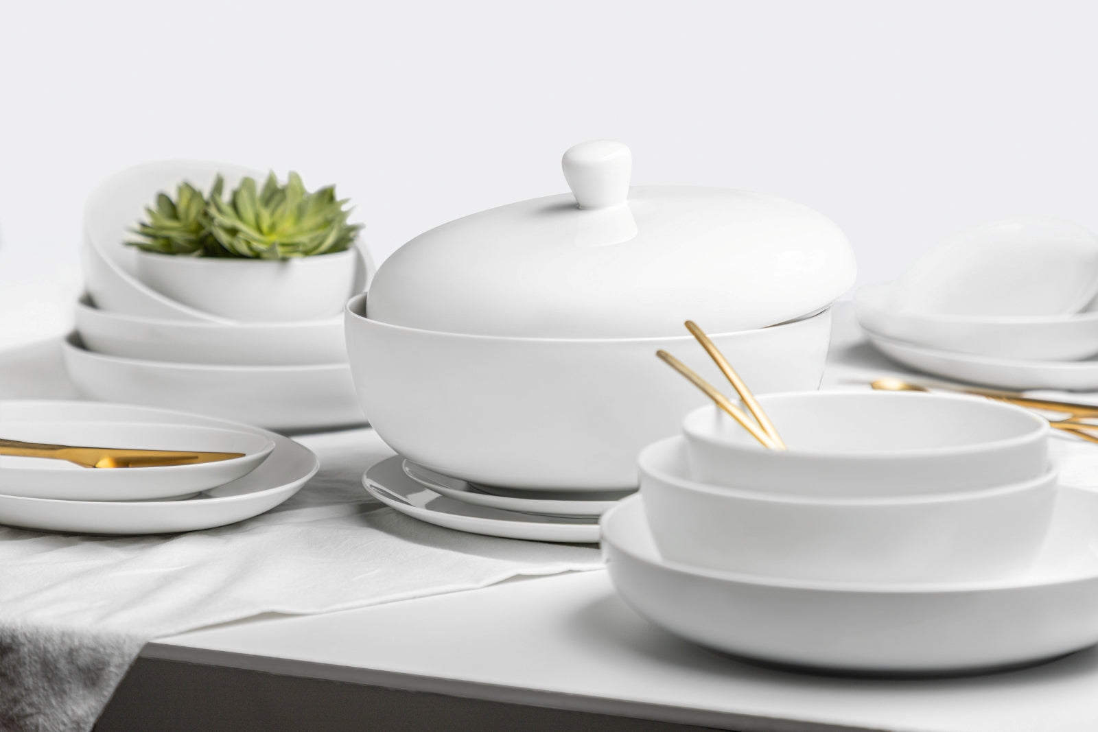 Seltmann Weiden Liberty weiss uni  Kaffeeservice 18-teilig - Produktbild 2