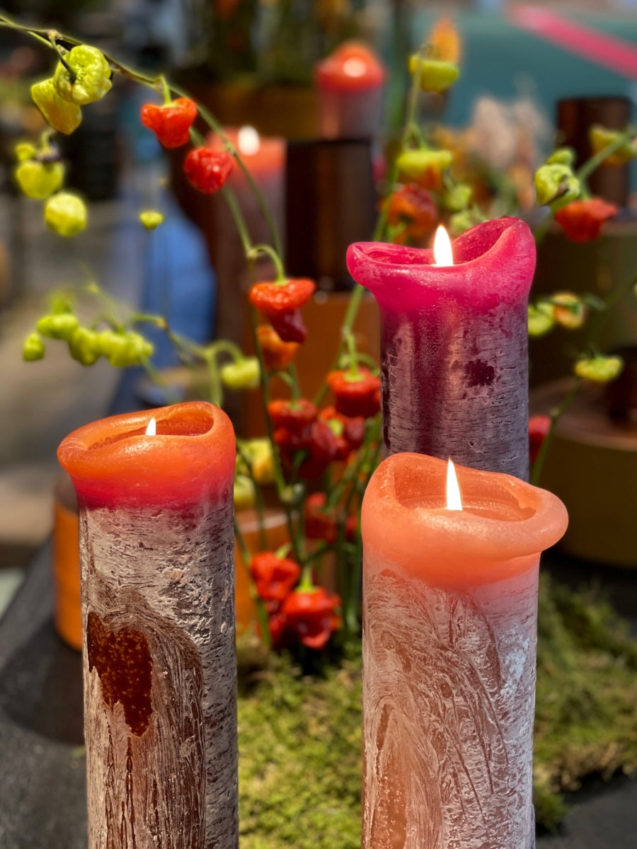 Dekocandle Mini Super Kerze crimson Ø 10 x 20 cm (1 Stück) - Produktbild 3