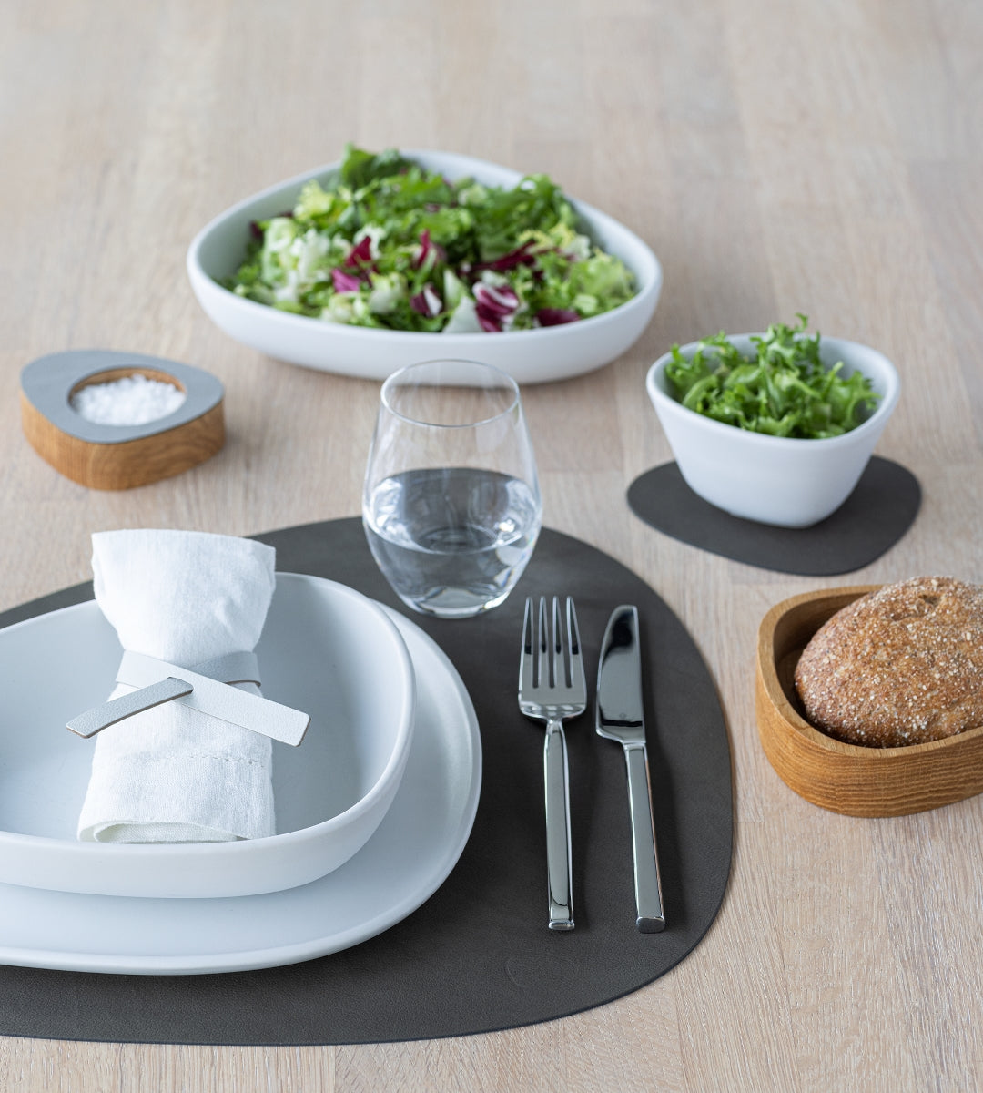 LIND DNA NUPO Tischset Curve L caviar 37 x 44 cm - Produktbild 3