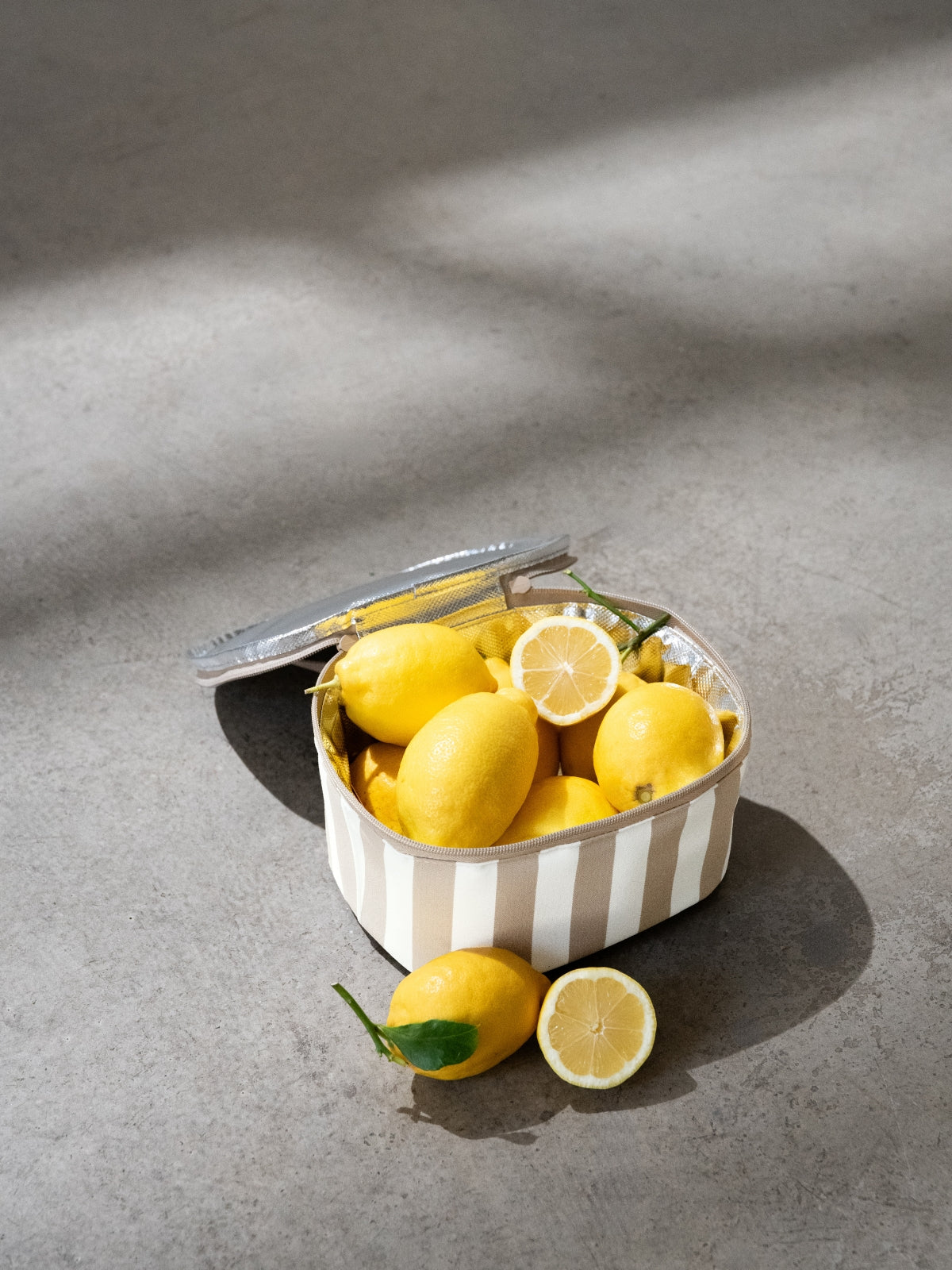 reisenthel coolerbag S pocket summerstripes coffee - Produktbild 5