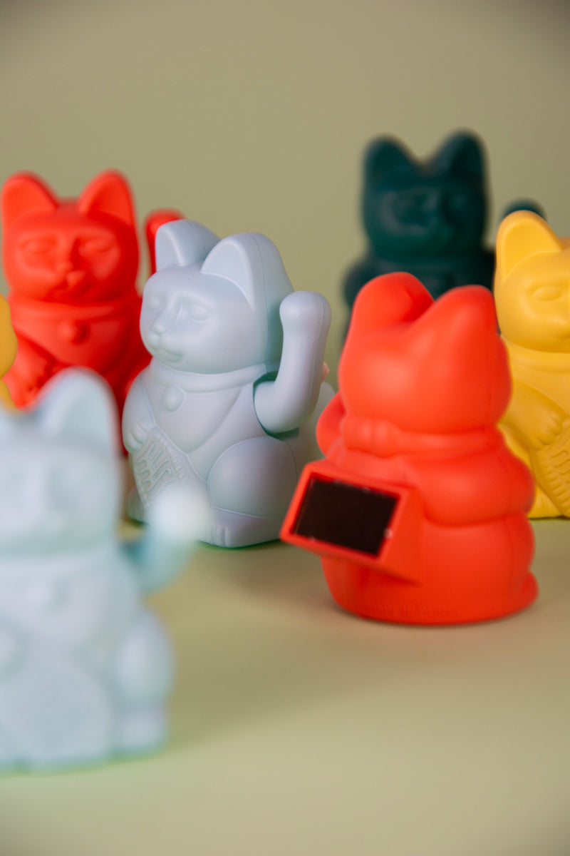 Donkey Products Lucky Cat Solar Winkekatze neon orange 6,5cm - Produktbild 8