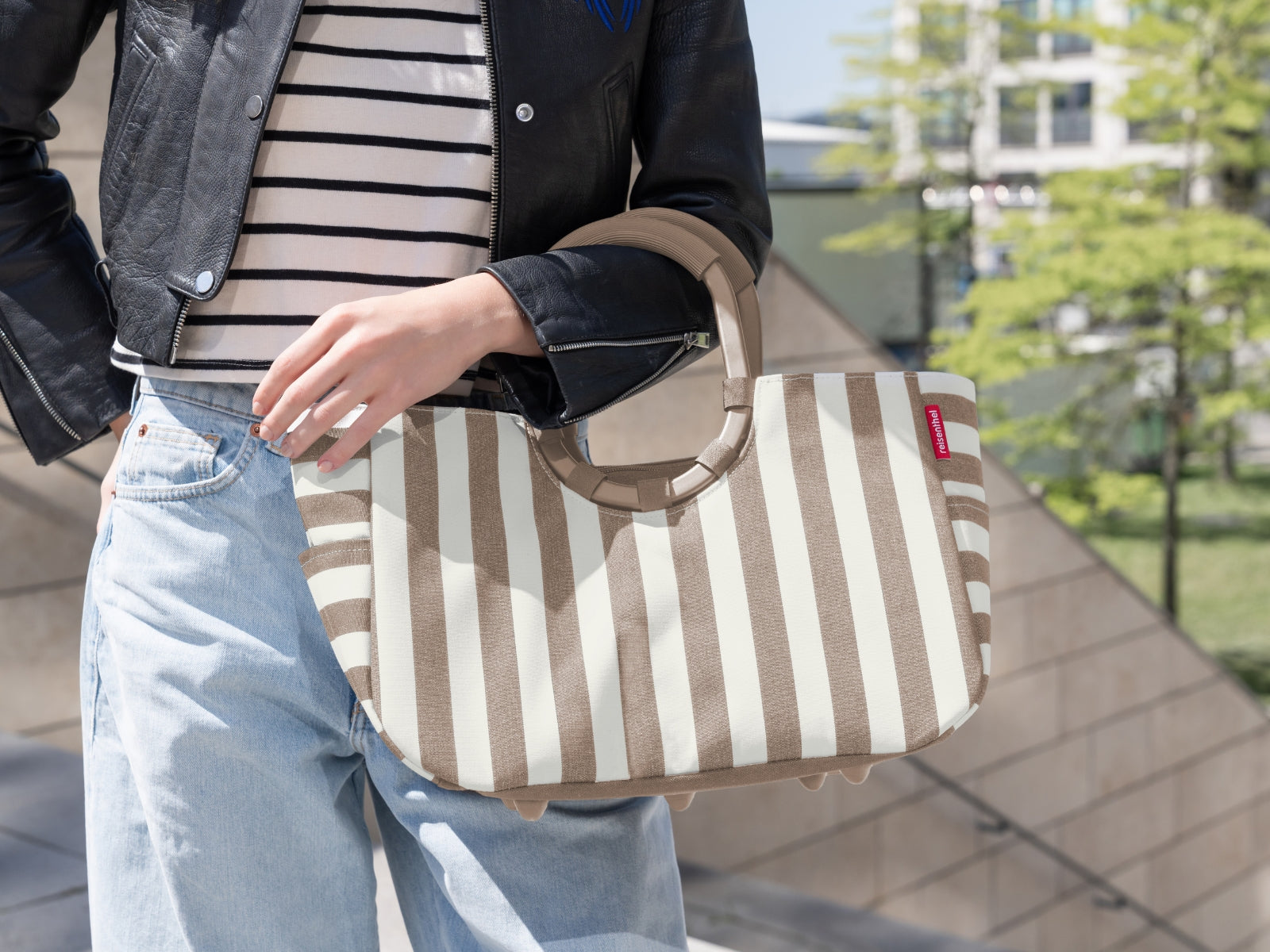 reisenthel loopshopper M summerstripes coffee - Produktbild 6