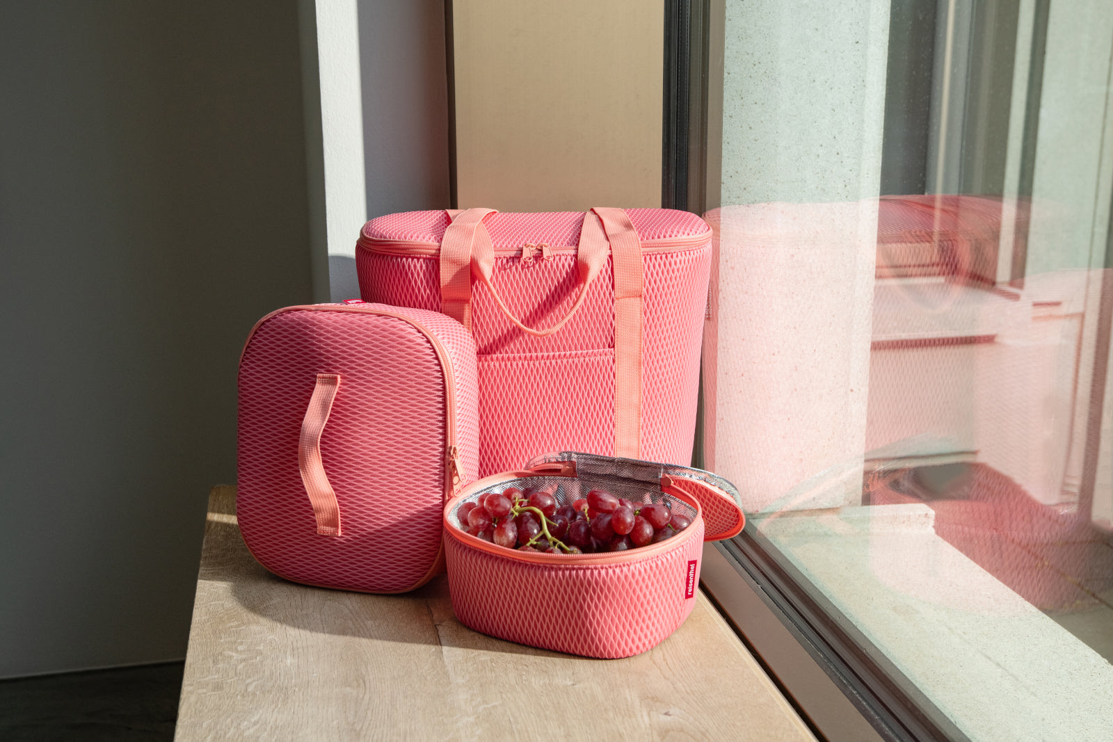 reisenthel coolerbag S pocket mesh coral - Produktbild 6