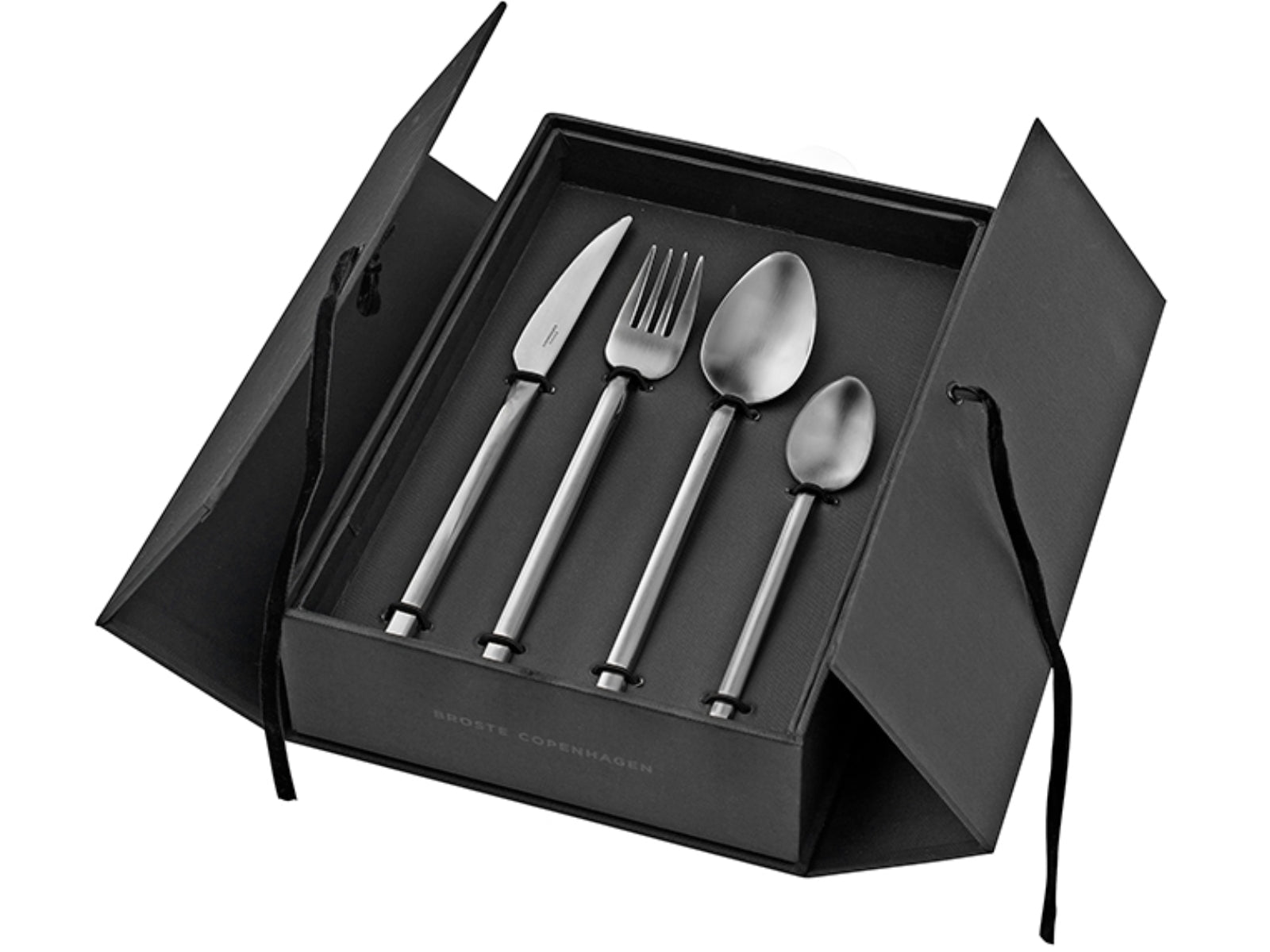 Broste Copenhagen Sletten Full Satin Forged Besteckset 16tlg.