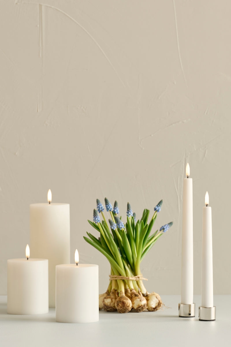 UYUNI LIGHTING Pillar LED-Kerze Smooth nordic white 20cm - Produktbild 3