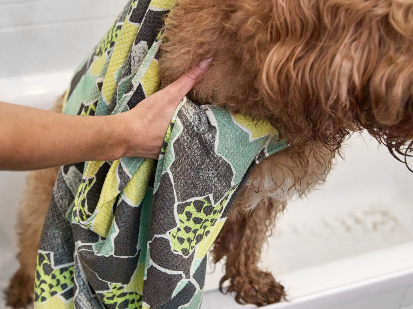 Dock & Bay Hundehandtuch M Undercover Walkies 90x50cm - Produktbild 12