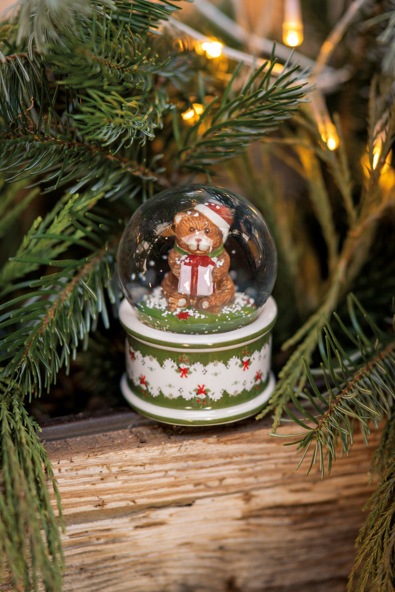 Villeroy & Boch Christmas Toys Schneekugel klein Bär - Produktbild 2